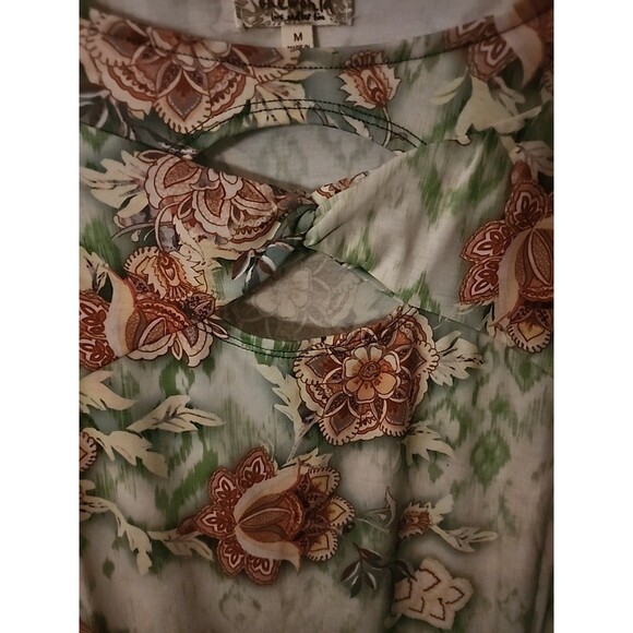 One World Women Medium Floral Geometric Print Tshirt Tunic Top NWT B7 Excellent - Picture 2 of 6